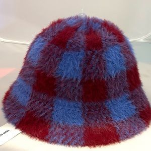 NEW Urban Outfitters cozy soft bucket hat checkered one size